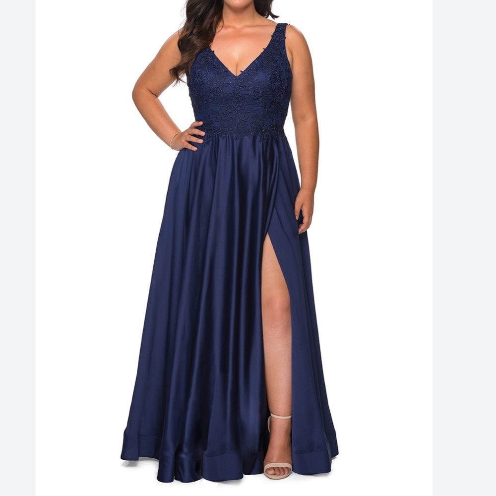 La Femme Prom Gown Dress Size 14 Navy Rhinestone Lace Bodice Satin Skirt V Neck